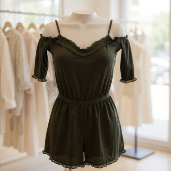 Small Mudd Romper Cold Shoulder Olive Green Casual Army green lace trim spaghett - Picture 1 of 3